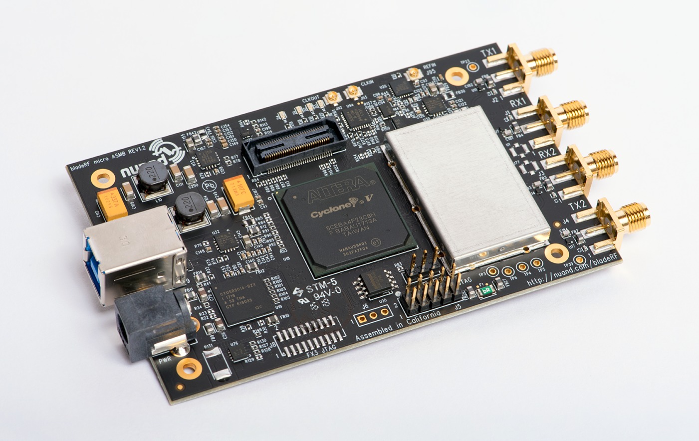 Software-defined radio board with RF connectors